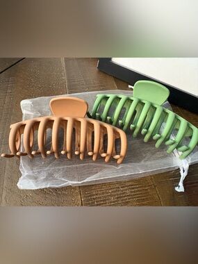 Bundle of Hair Claw Clips - NEW